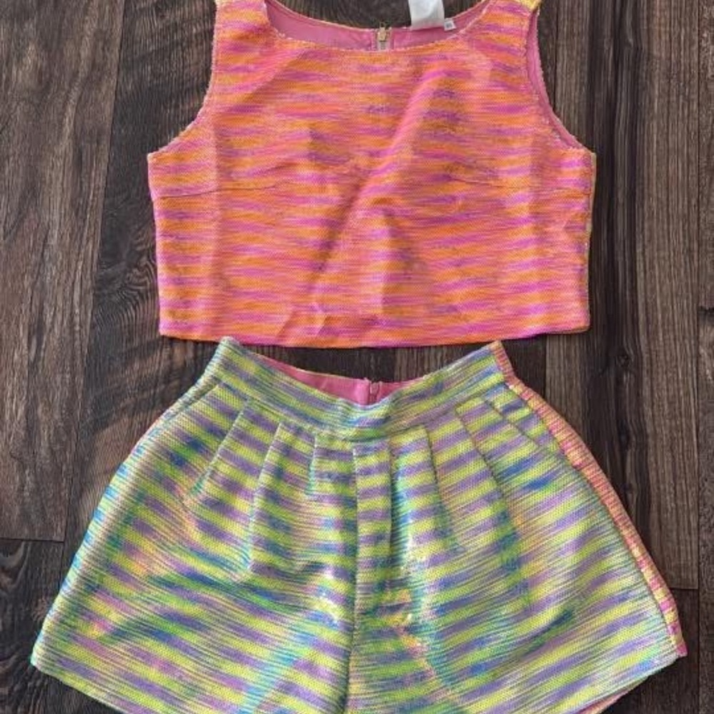 Queen of sparkles Xs set stripes sequins new